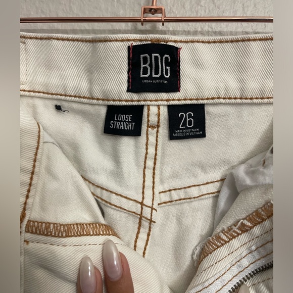 Urban Outfitters BDG Loose Straight Jean – Destroyed Ivory Denim - Picture 3 of 11